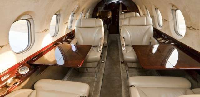 Hawker 800XP Private Flights