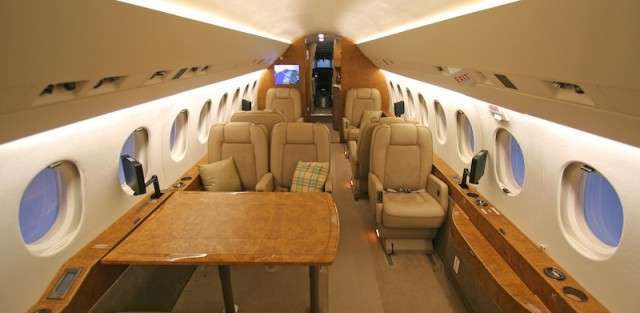 Private Falcon 2000 Jet