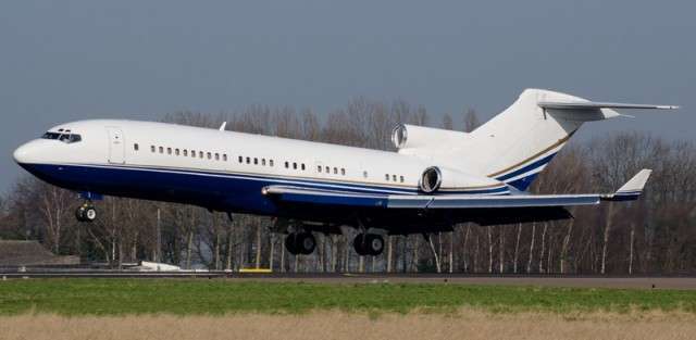 Boeing 727 VIP charter flight taking off