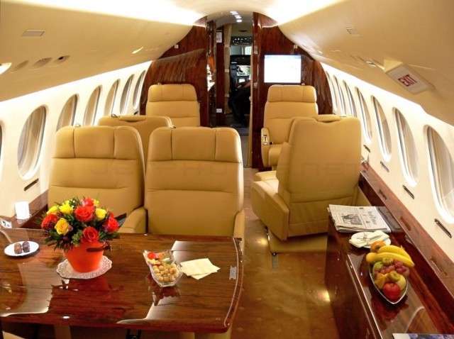 Private Falcon 7X Jet Flight